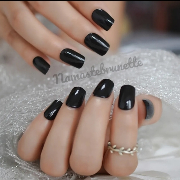 2/$16 Black Glossy Press On Nails - Picture 4 of 14